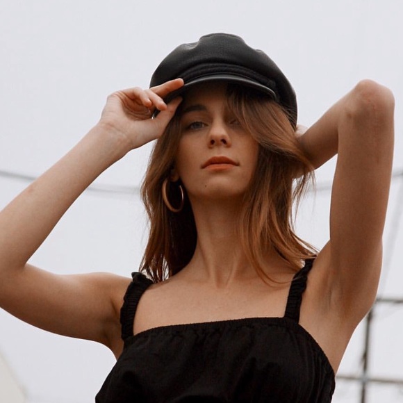 leather fiddler cap